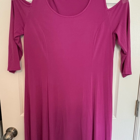 Dress - Picture 2 of 3